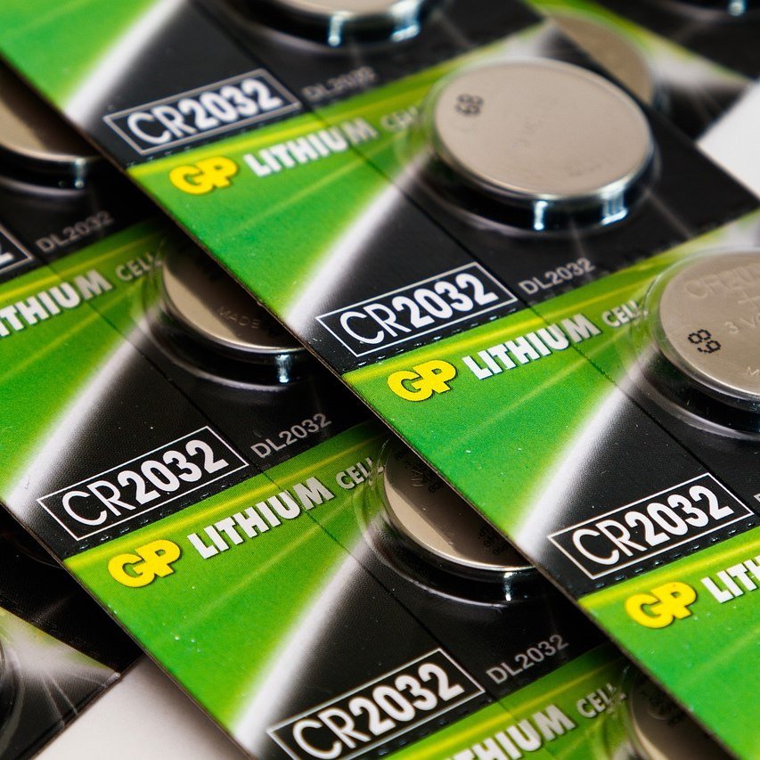 Lithium battery cells for energy storage